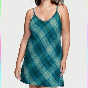 Flannel V-Neck Slip